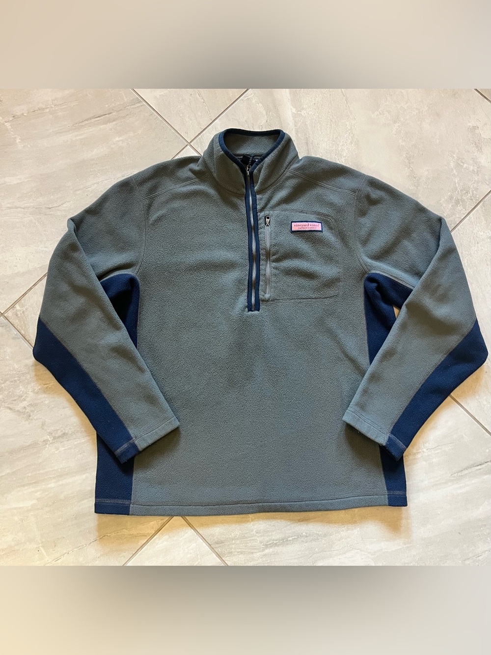 Vineyard Vines Martha’s Vineyard Gray Navy Fleece Quarter Zip Pullover Men’s Med